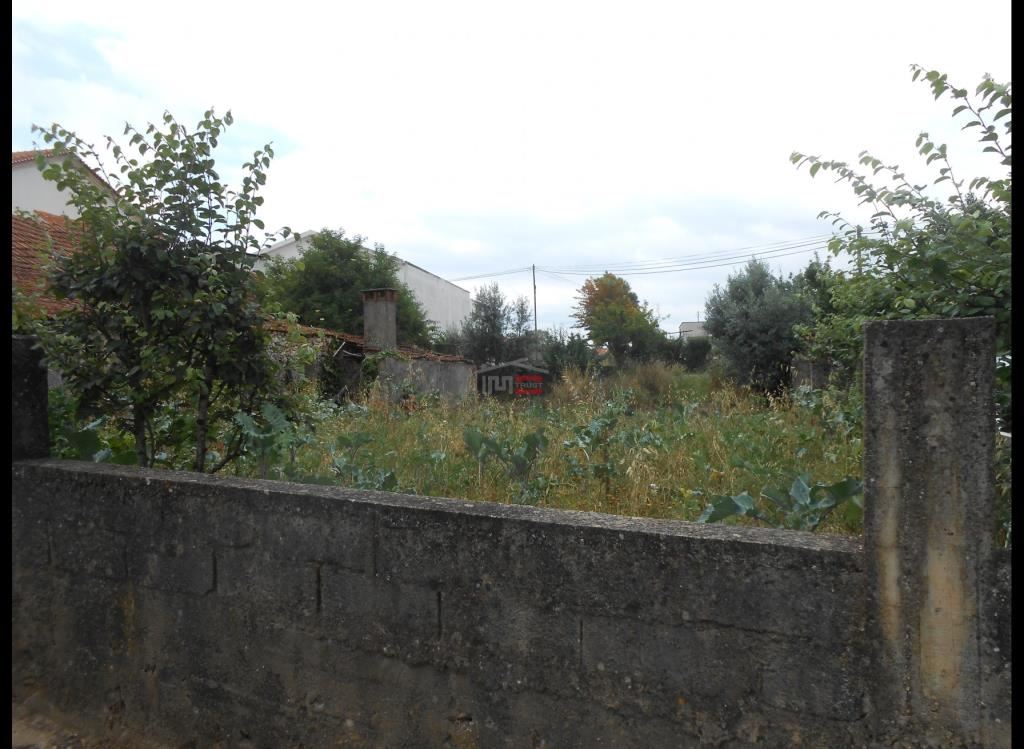 Moradia T6 para Venda em Nossa Senhora das Misericordias