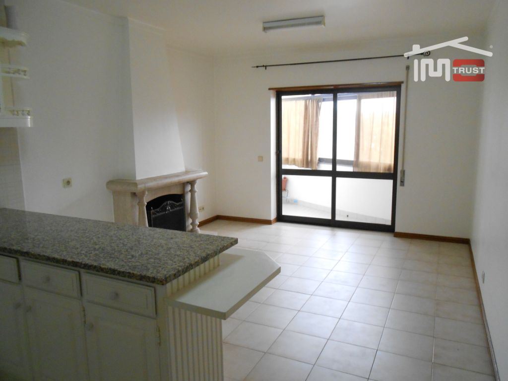 Apartamento T2 para Arrendamento em Fatima