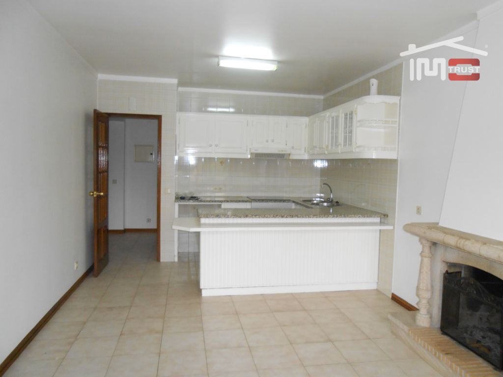 Apartamento T2 para Arrendamento em Fatima