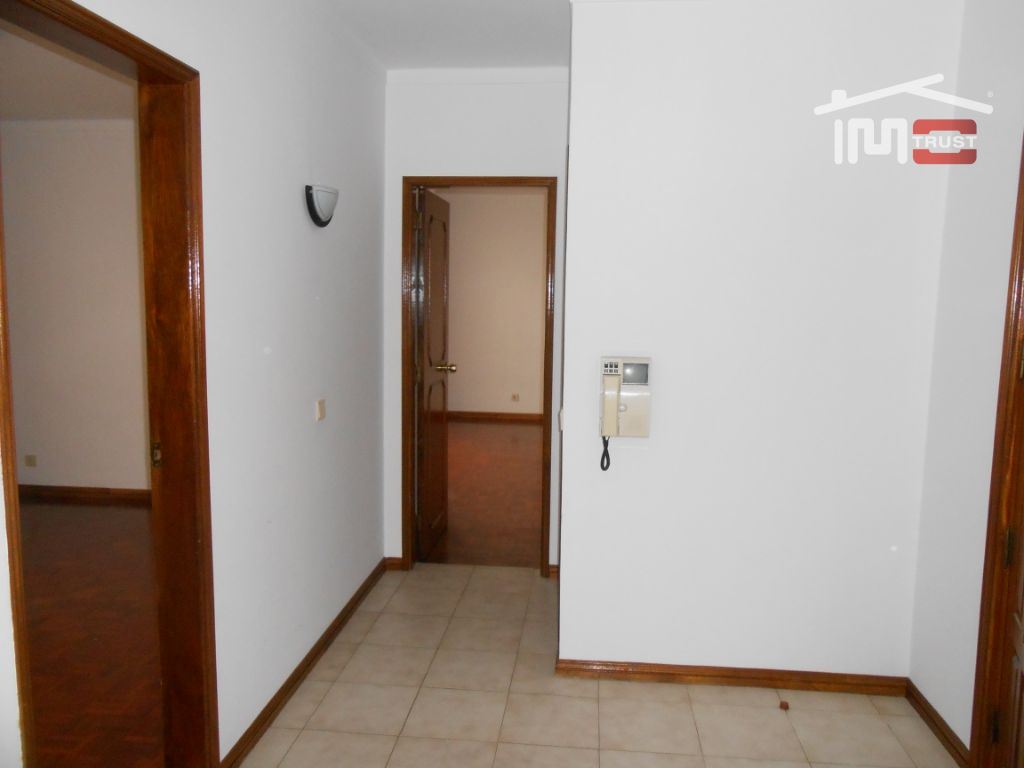 Apartamento T2 para Arrendamento em Fatima