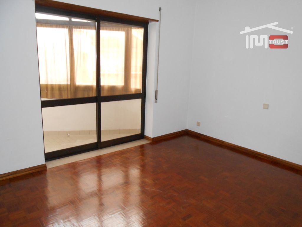 Apartamento T2 para Arrendamento em Fatima