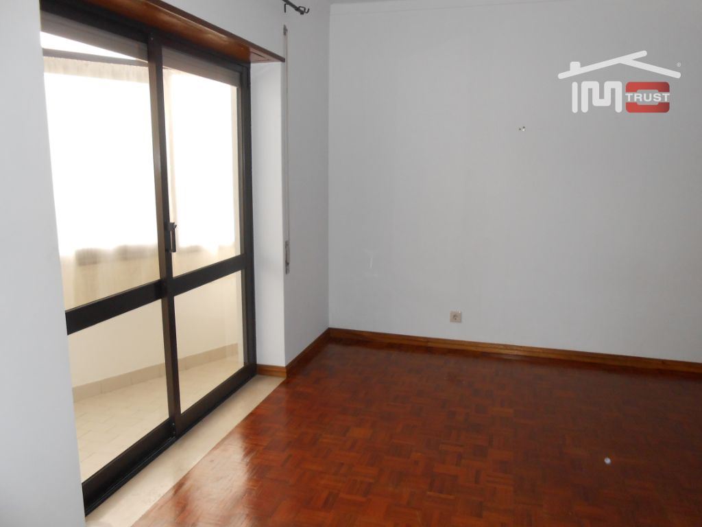 Apartamento T2 para Arrendamento em Fatima
