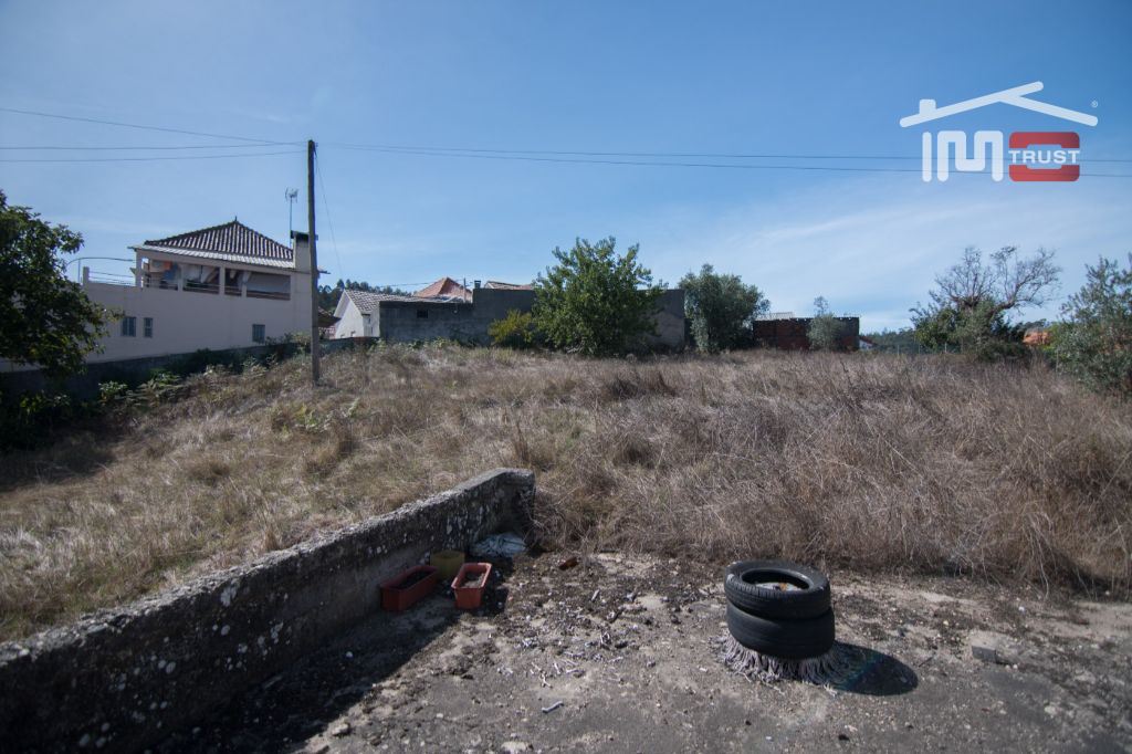 Terreno Agricola ou Rústico para Venda em Santiago e São Simão de Litém e Albergaria dos Doze