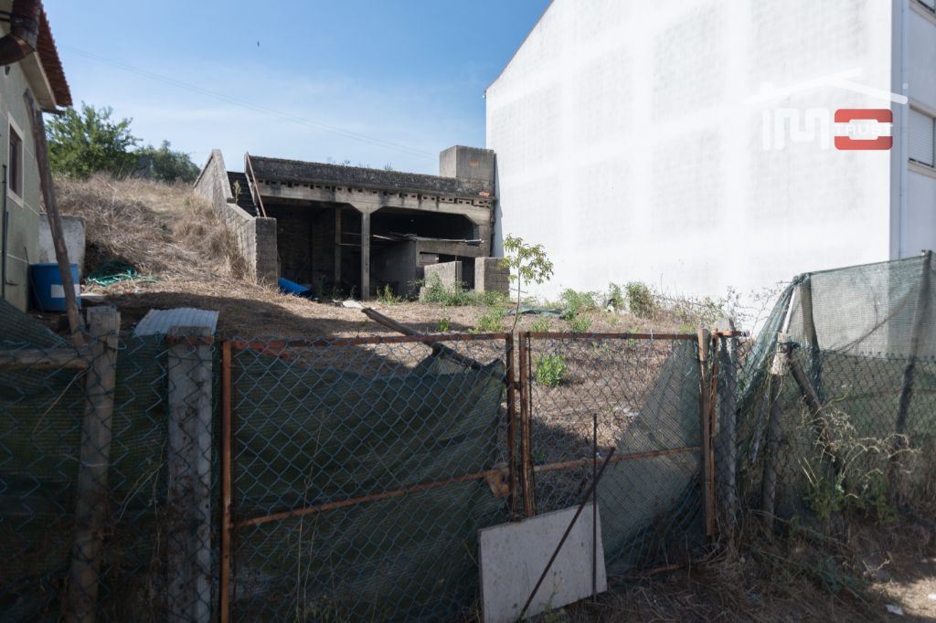 Terreno Agricola ou Rústico para Venda em Santiago e São Simão de Litém e Albergaria dos Doze