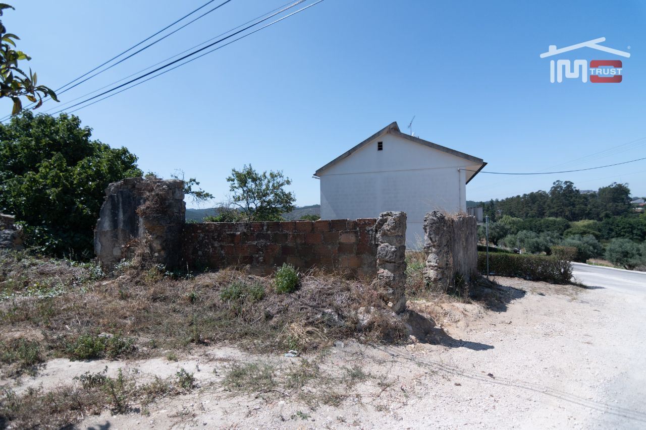 Moradia T2 para Venda em Nossa Senhora da Piedade