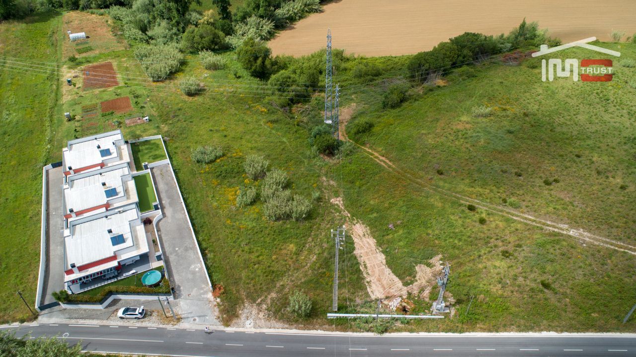 Terreno P/ Prédio para Venda em Leiria, Pousos, Barreira e Cortes