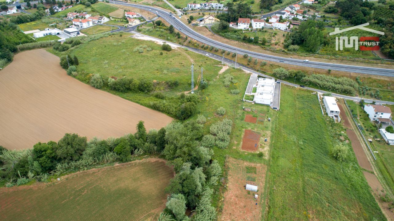 Terreno P/ Prédio para Venda em Leiria, Pousos, Barreira e Cortes
