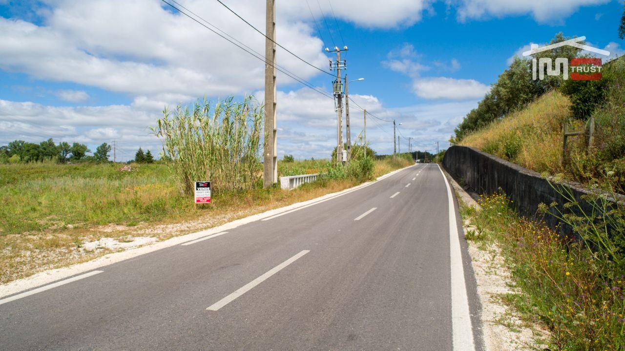 Terreno P/ Prédio para Venda em Leiria, Pousos, Barreira e Cortes