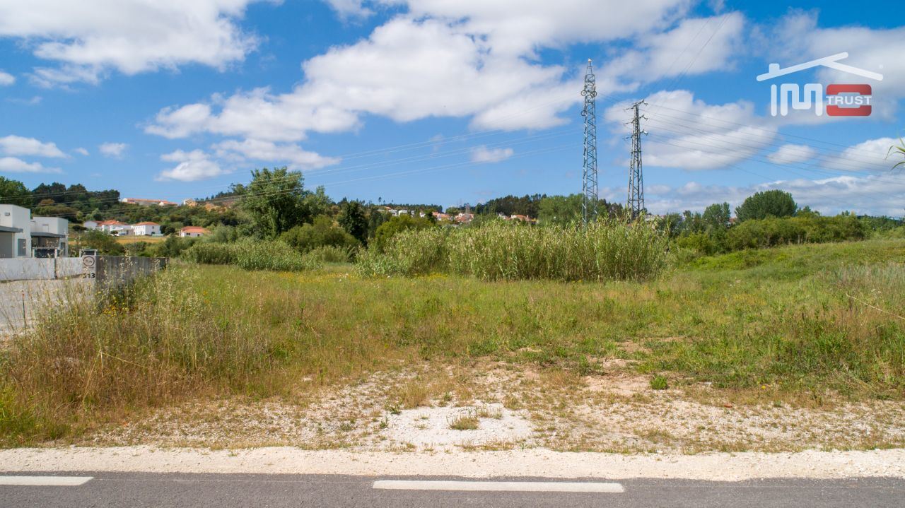 Terreno P/ Prédio para Venda em Leiria, Pousos, Barreira e Cortes