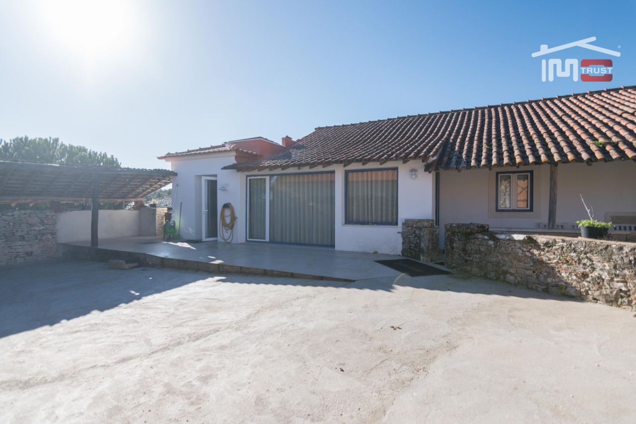 Moradia T4 para Arrendamento em Fatima