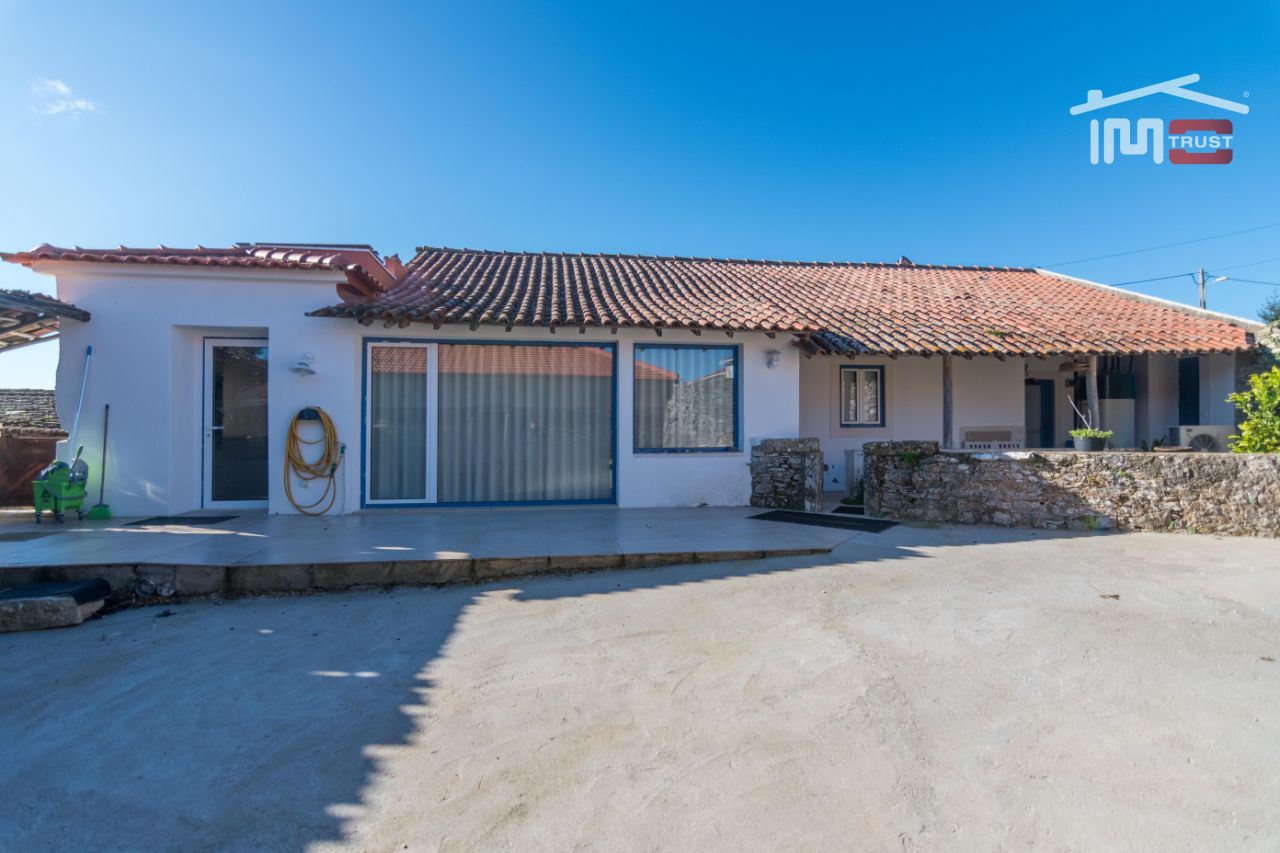 Moradia T4 para Arrendamento em Fatima