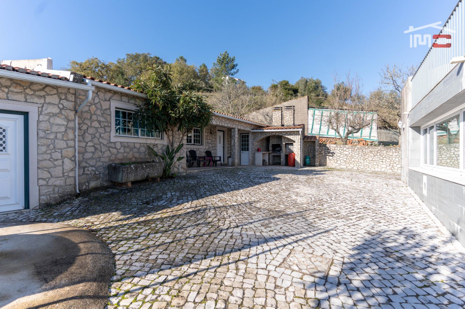 Moradia T5 para Venda em Nossa Senhora das Misericordias