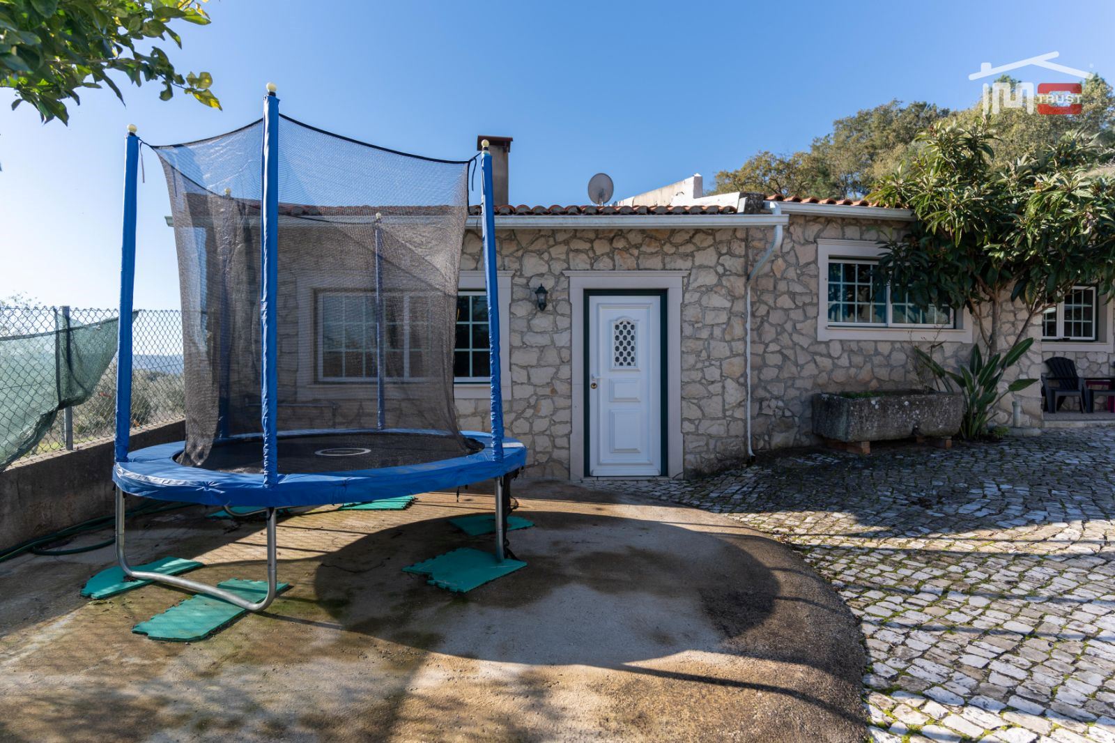 Moradia T5 para Venda em Nossa Senhora das Misericordias