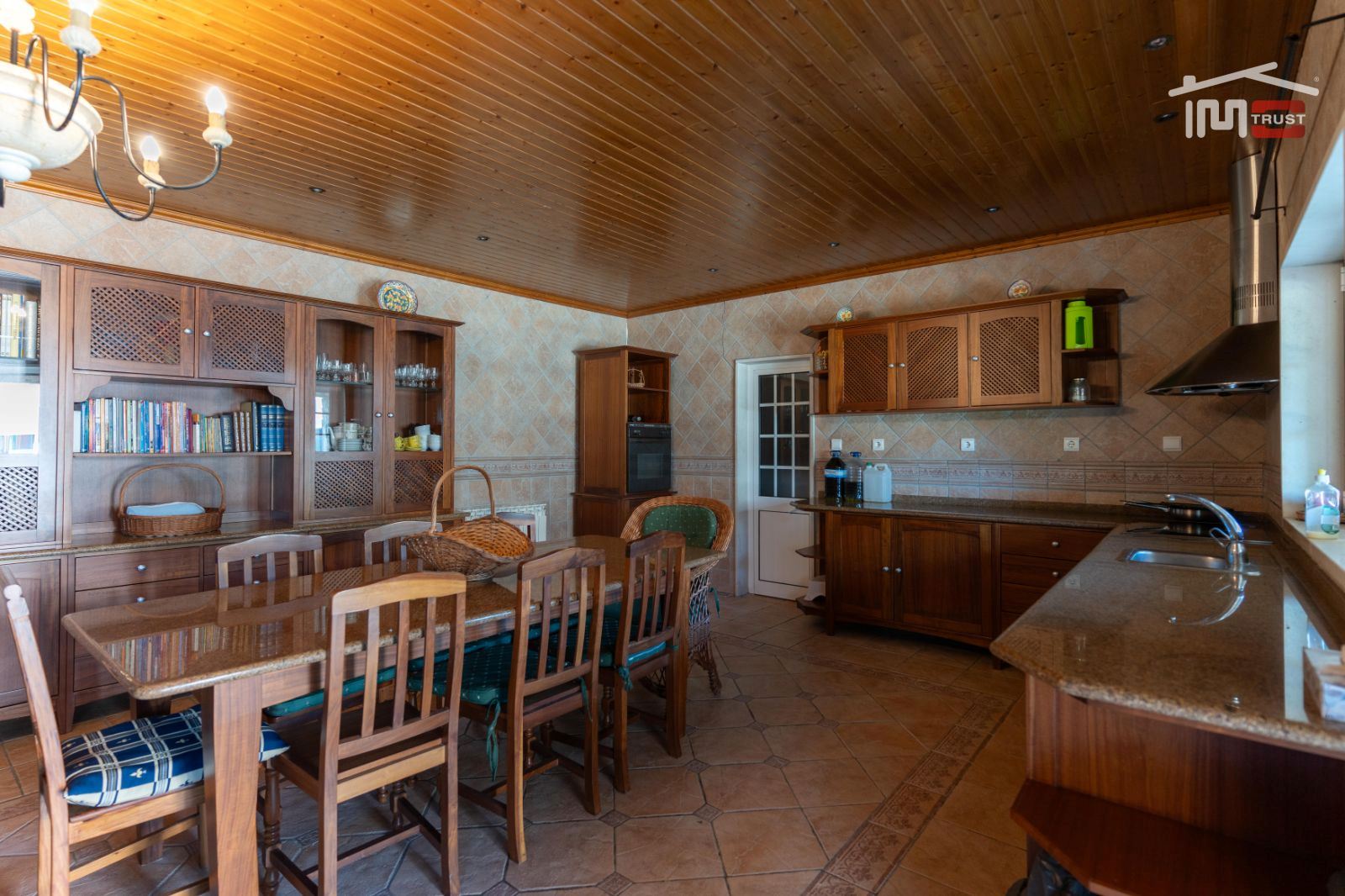 Moradia T5 para Venda em Nossa Senhora das Misericordias