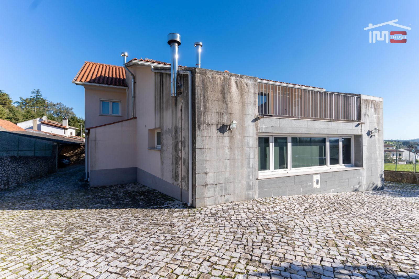 Moradia T5 para Venda em Nossa Senhora das Misericordias