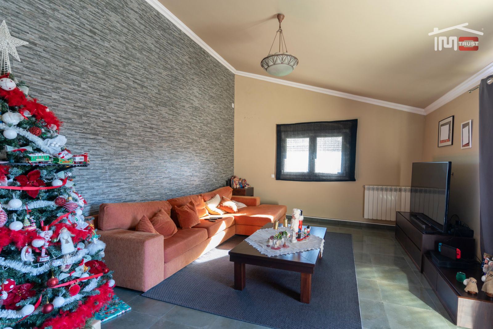 Moradia T5 para Venda em Nossa Senhora das Misericordias