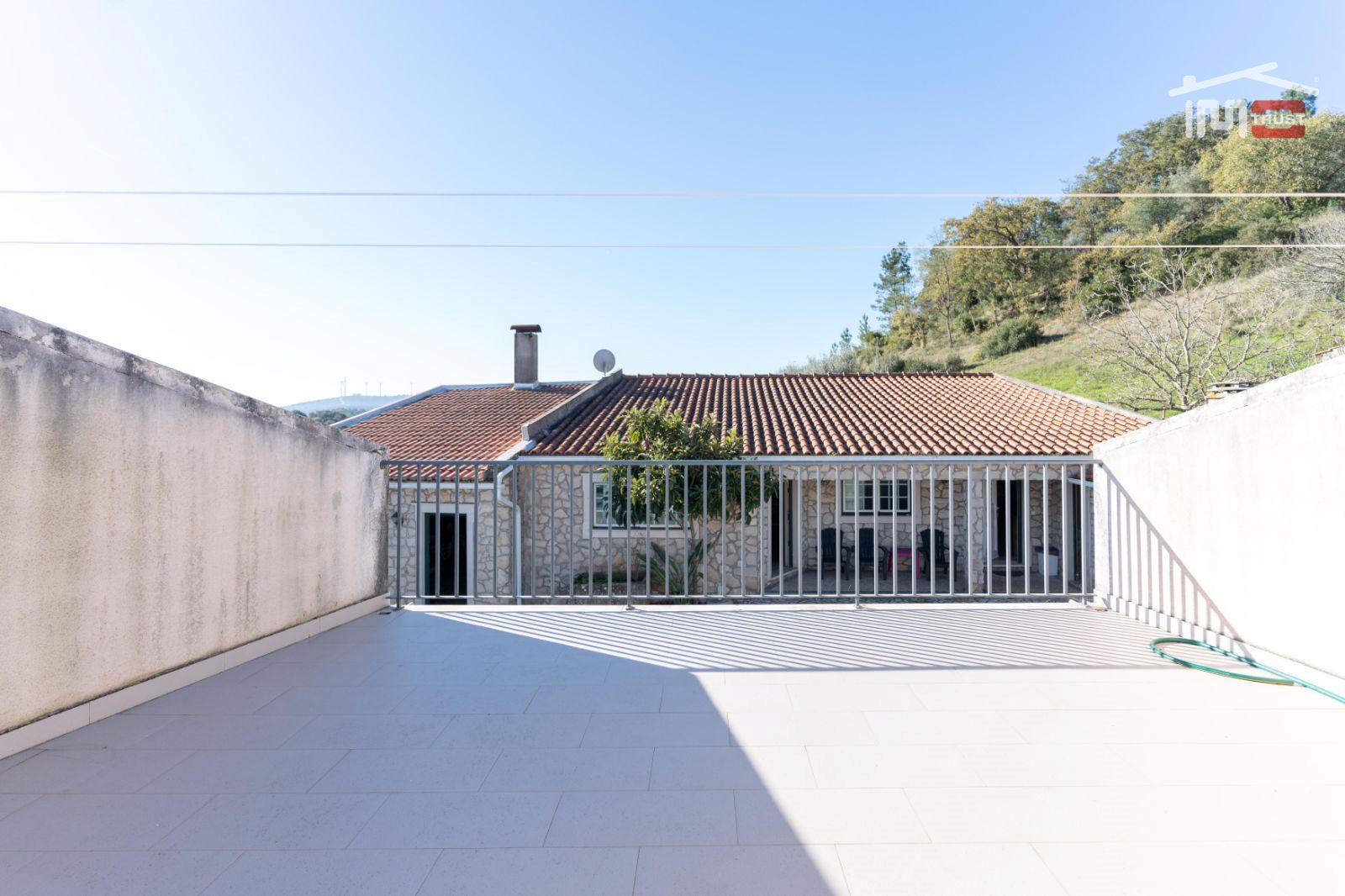 Moradia T5 para Venda em Nossa Senhora das Misericordias