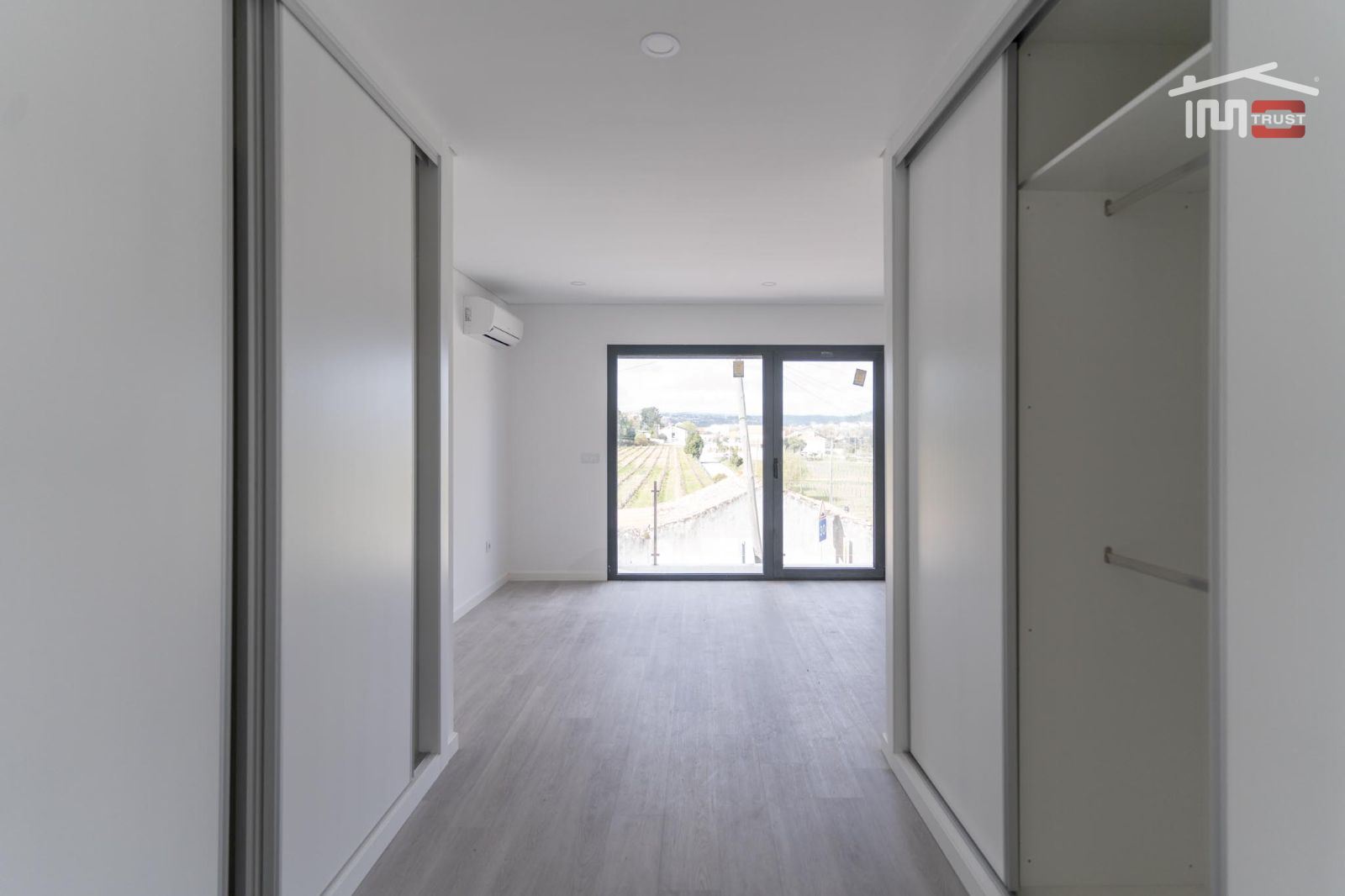 Moradia T3 para Venda em Nossa Senhora das Misericordias