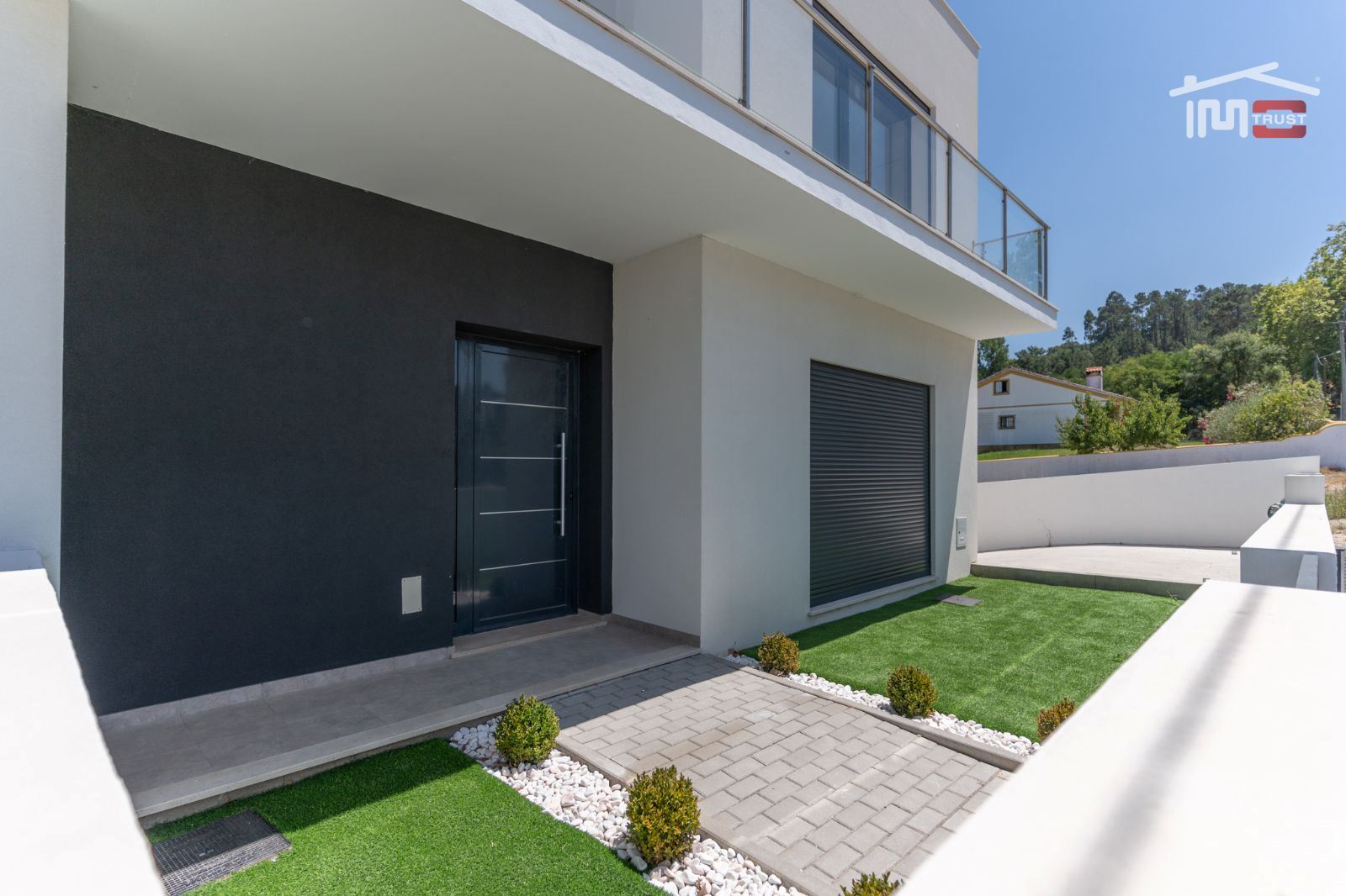 Moradia T3 para Venda em Nossa Senhora das Misericordias