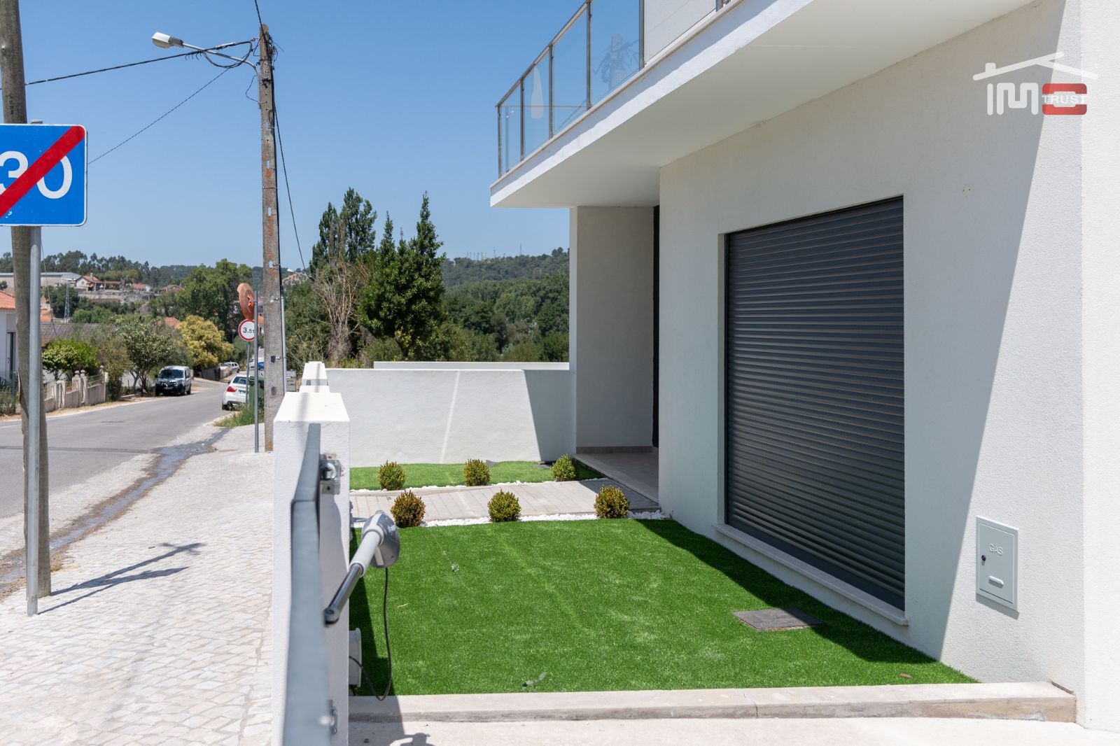 Moradia T3 para Venda em Nossa Senhora das Misericordias