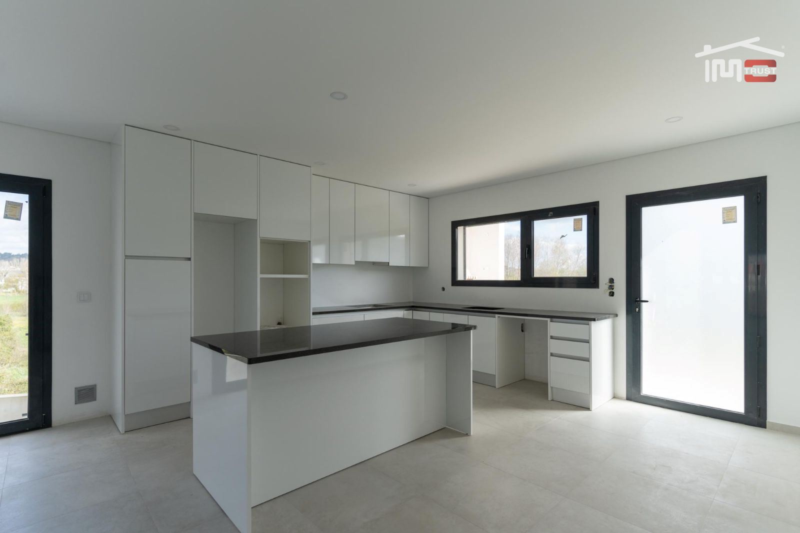 Moradia T3 para Venda em Nossa Senhora das Misericordias