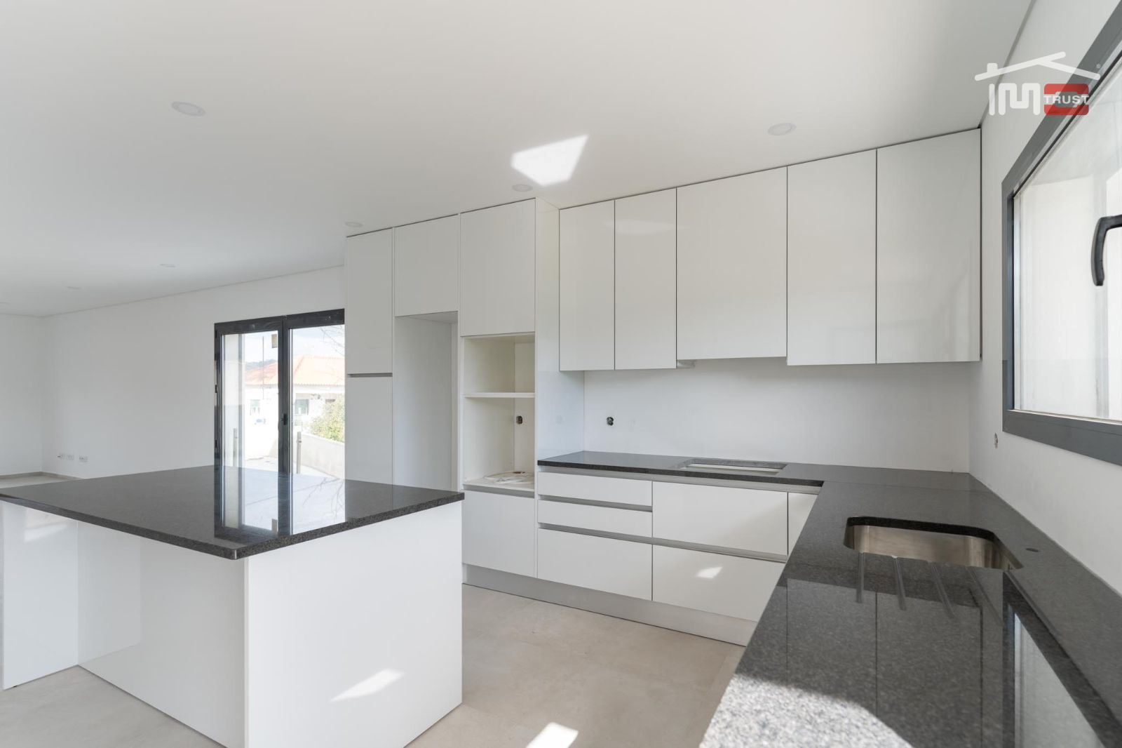 Moradia T3 para Venda em Nossa Senhora das Misericordias