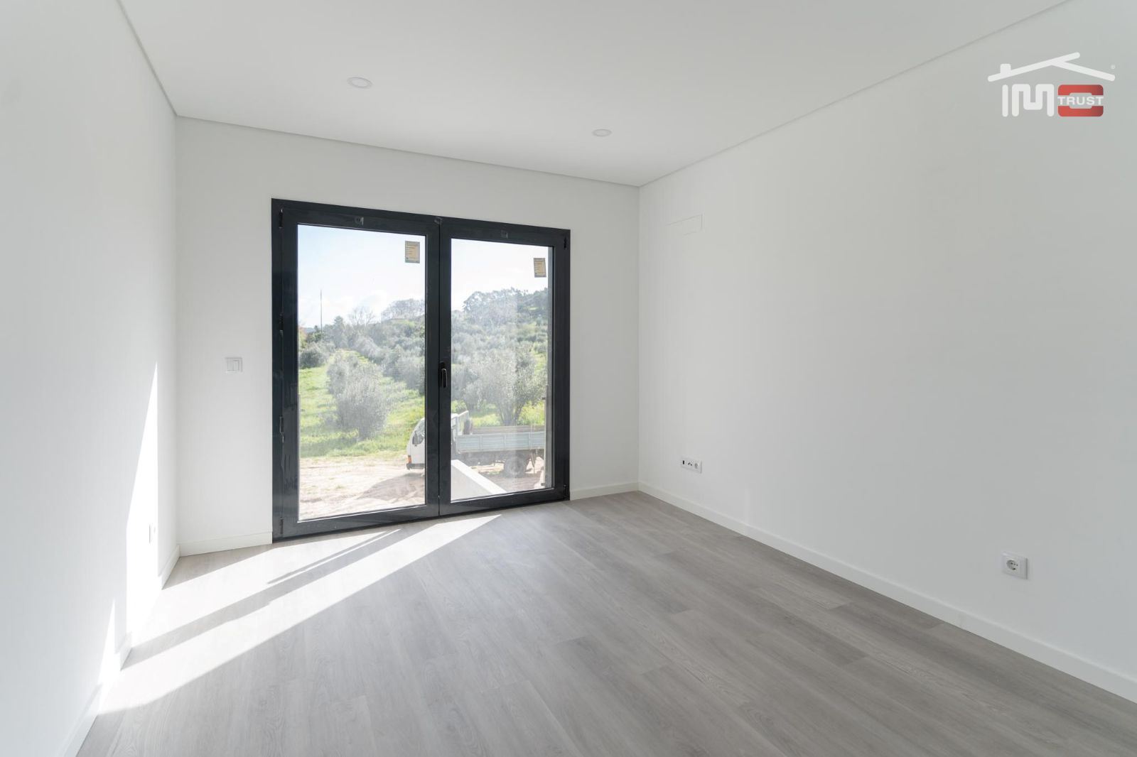 Moradia T3 para Venda em Nossa Senhora das Misericordias