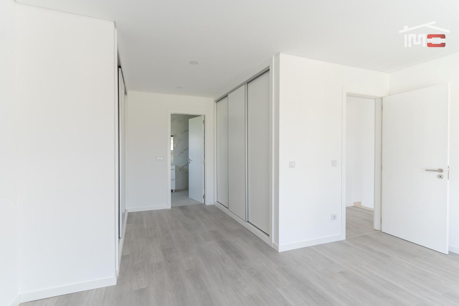 Moradia T3 para Venda em Nossa Senhora das Misericordias