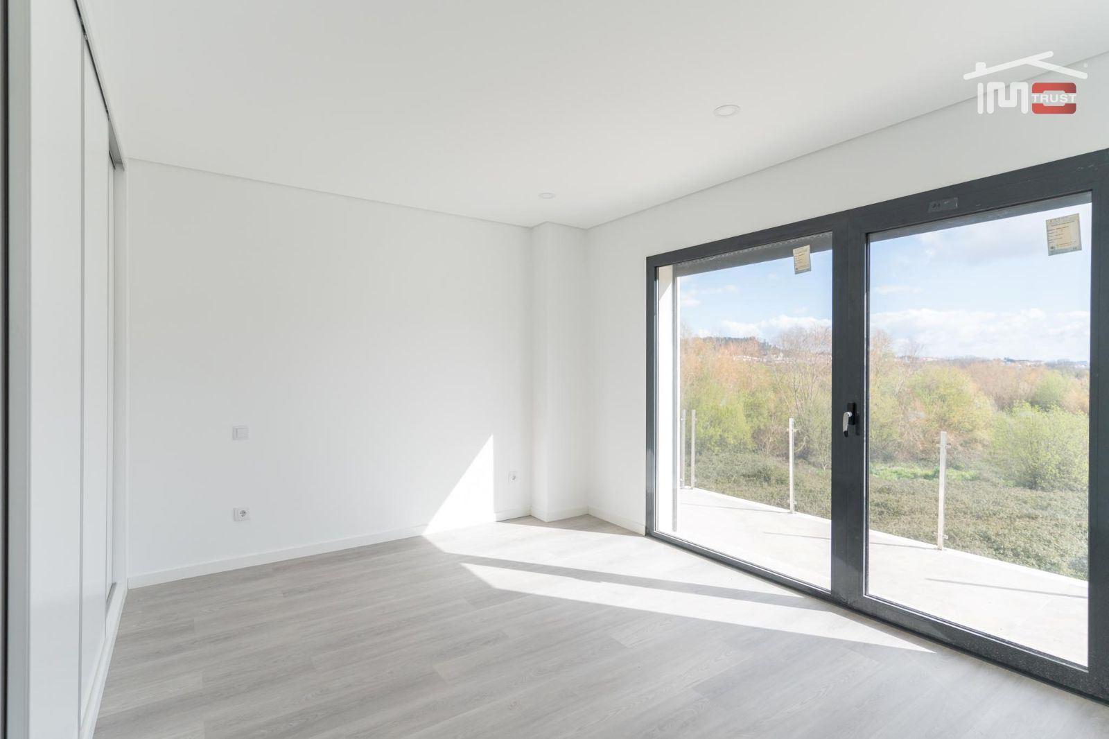 Moradia T3 para Venda em Nossa Senhora das Misericordias