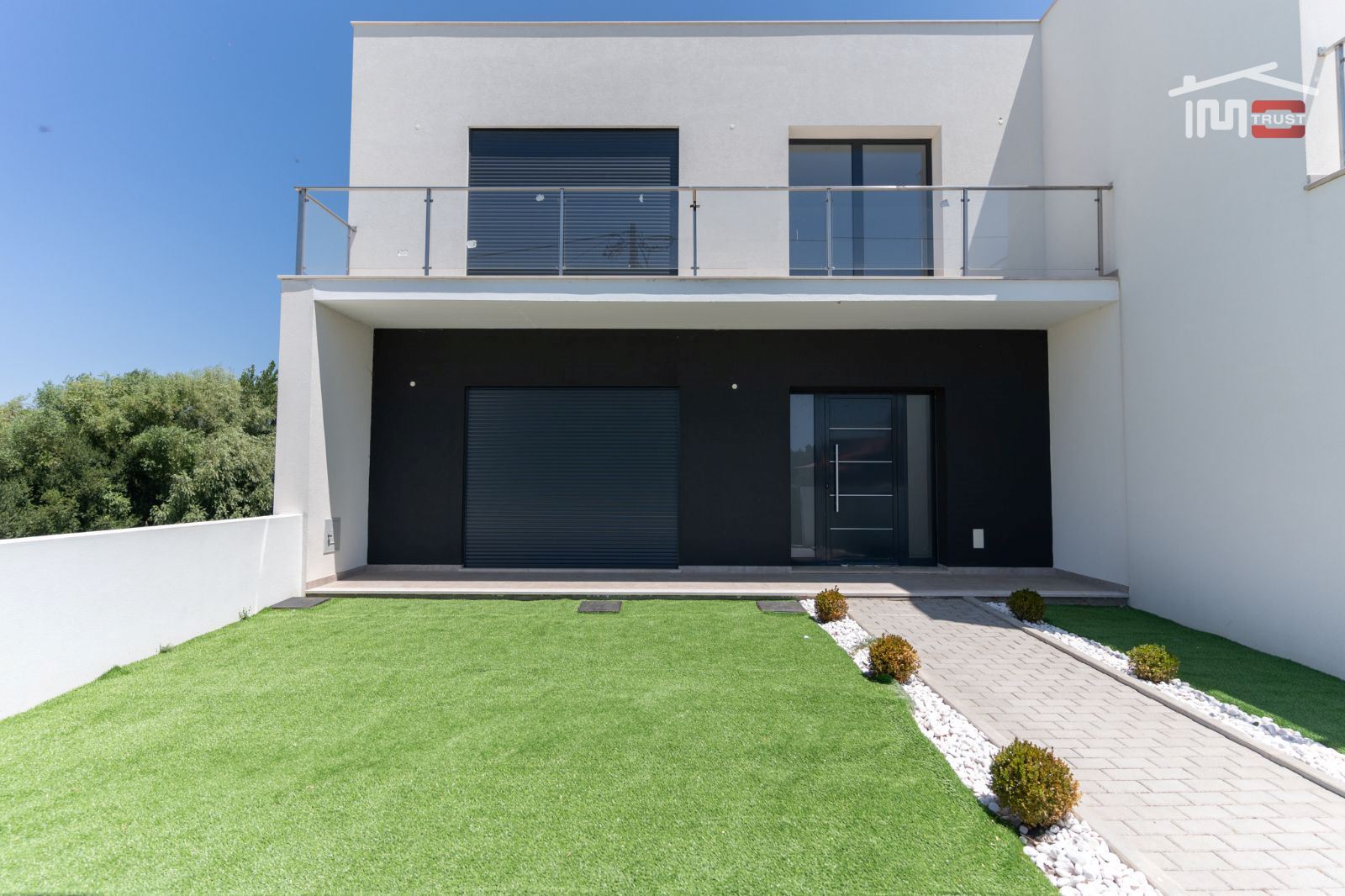 Moradia T3 para Venda em Nossa Senhora das Misericordias