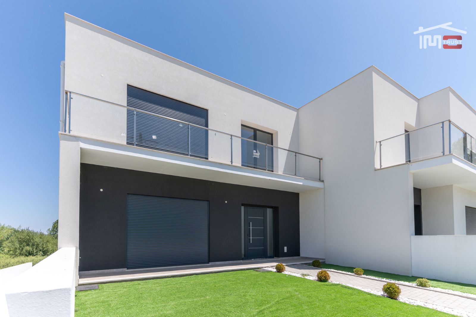 Moradia T3 para Venda em Nossa Senhora das Misericordias