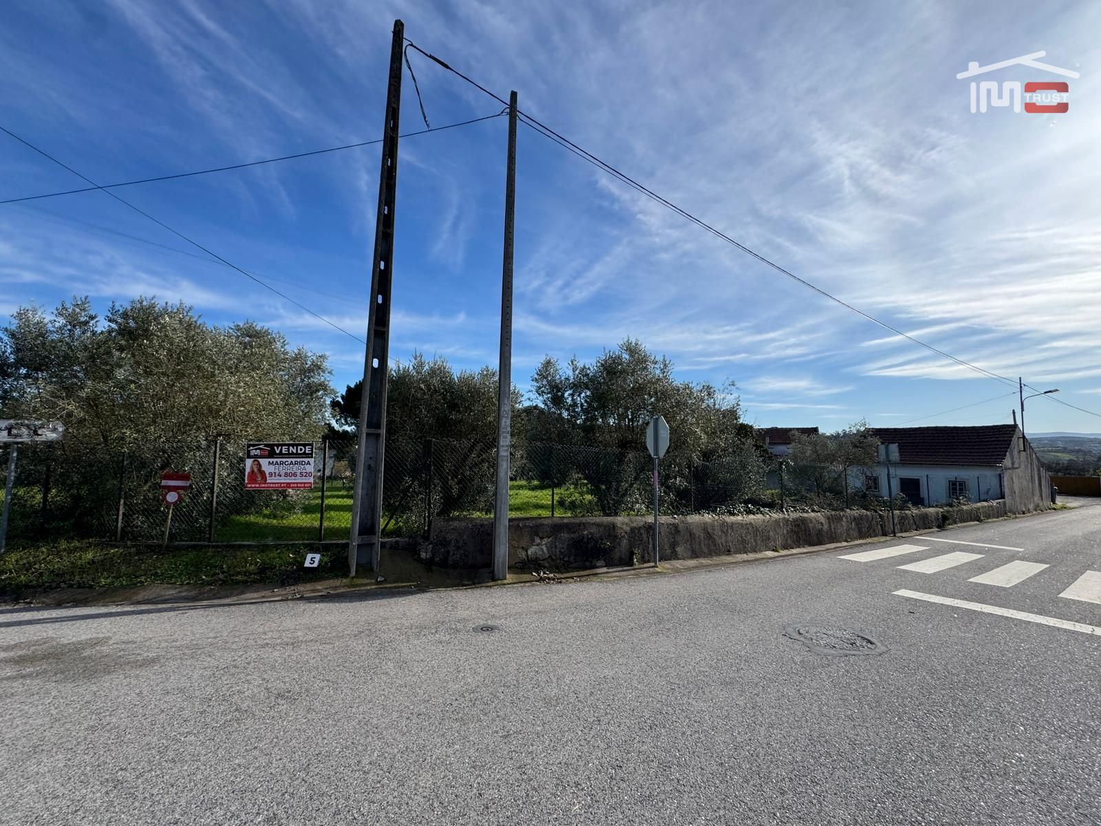 Moradia T3 para Venda em Nossa Senhora das Misericordias