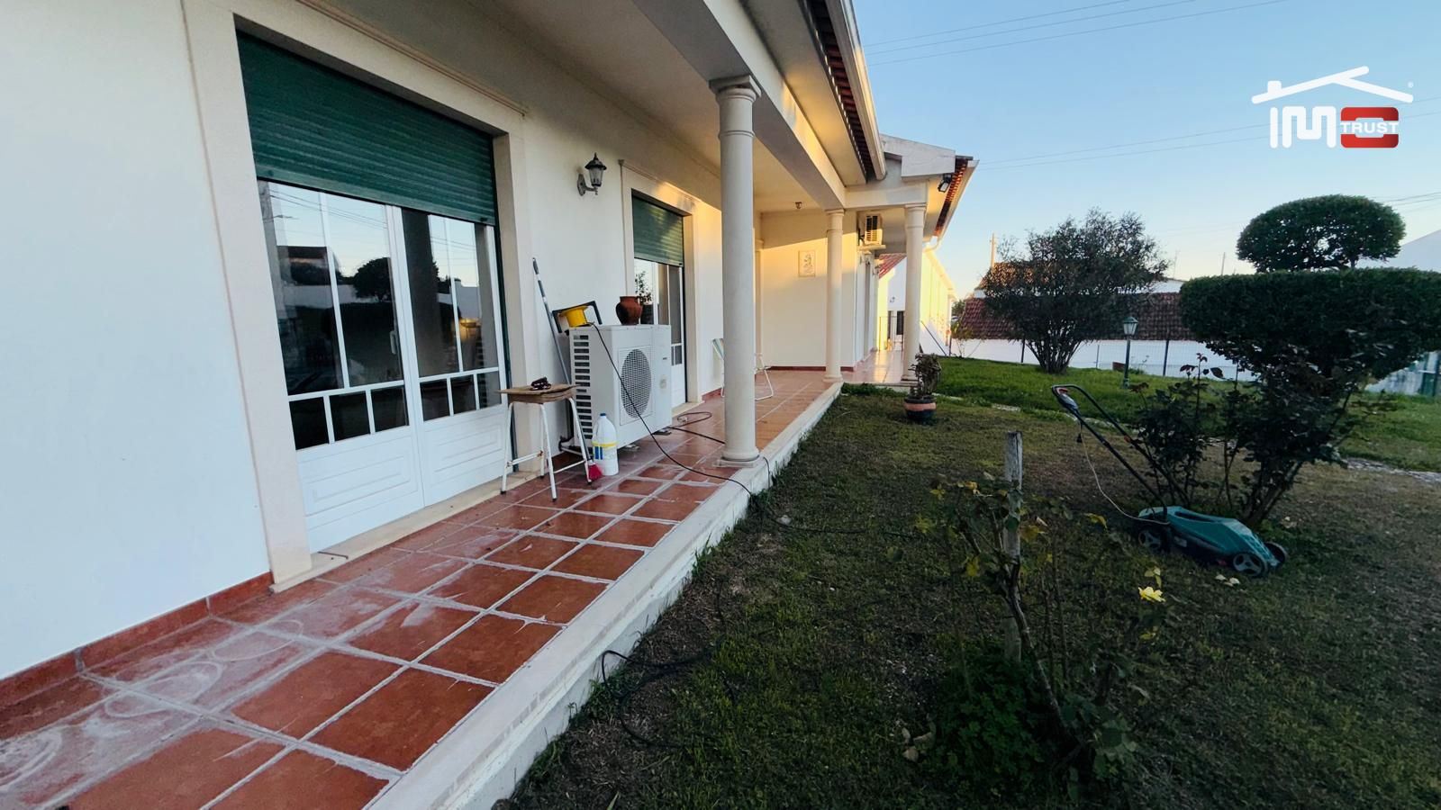 Moradia T3 para Venda em Povoa da Isenta