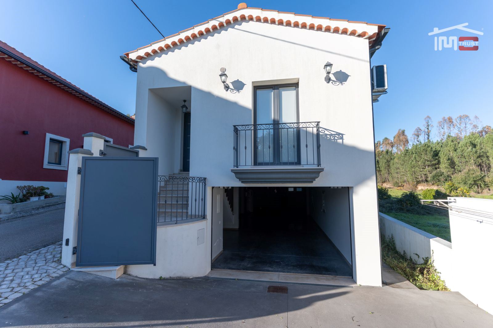 Moradia T3 para Arrendamento em Atouguia