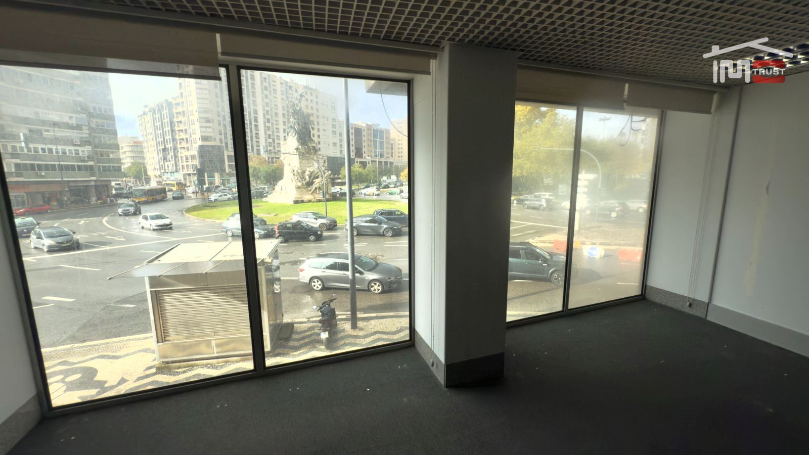 Loja para Arrendamento em Alvalade