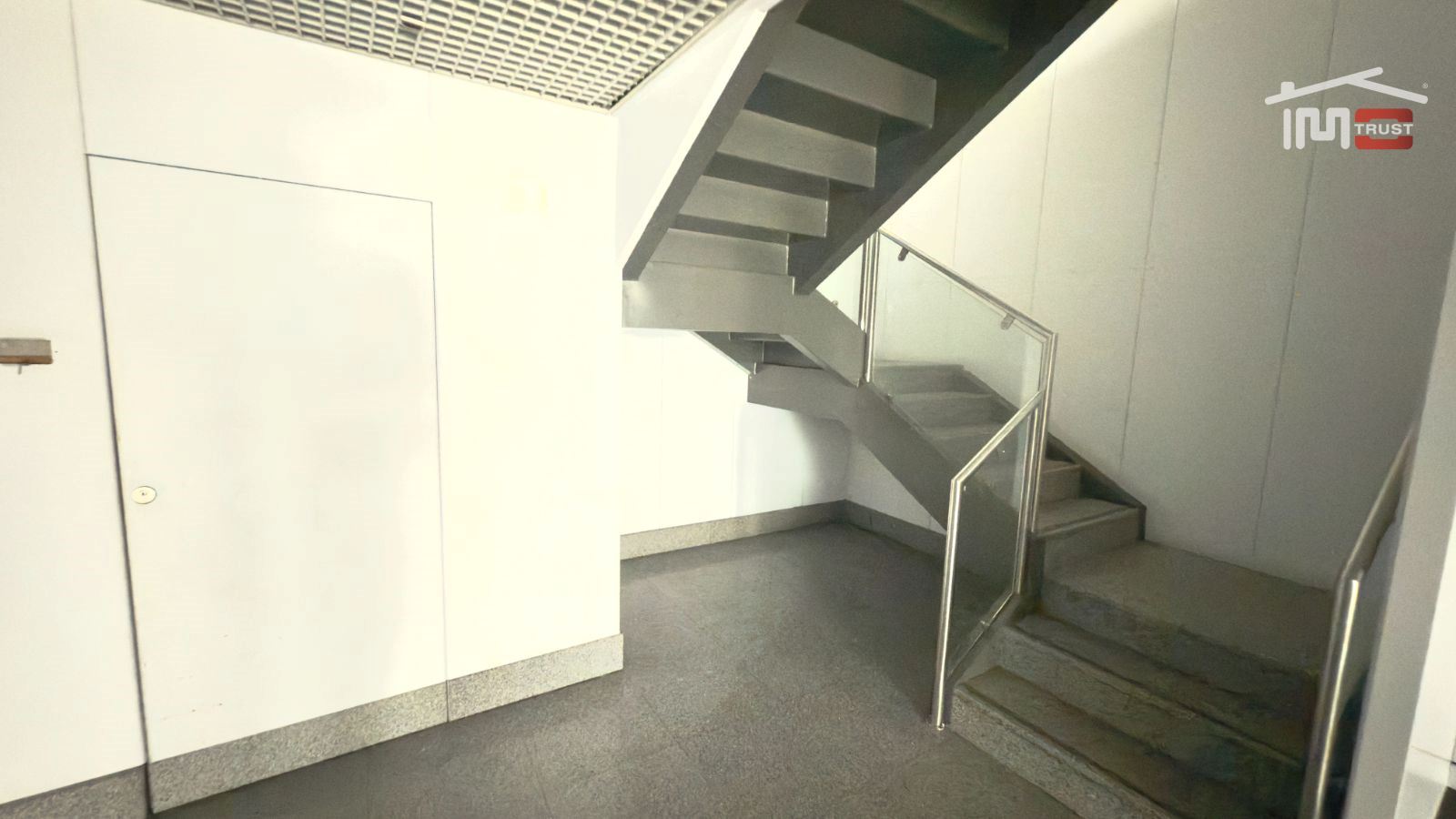 Loja para Arrendamento em Alvalade