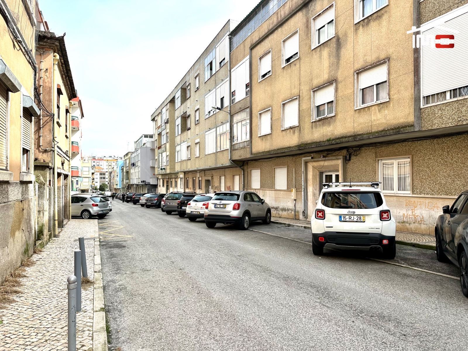 Negócio para Arrendamento em Queluz e Belas