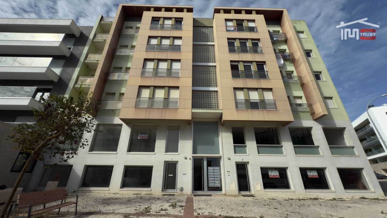 Loja para Venda em Camarate, Unhos e Apelação