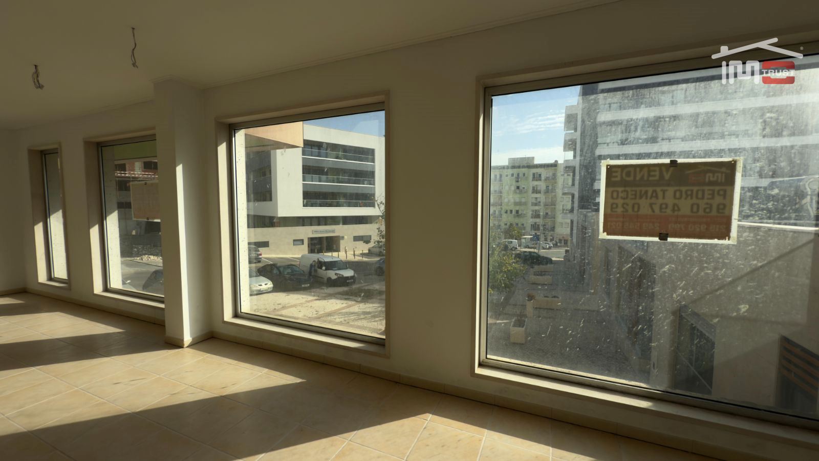 Loja para Venda em Camarate, Unhos e Apelação