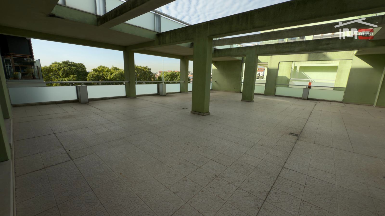 Loja para Venda em Camarate, Unhos e Apelação