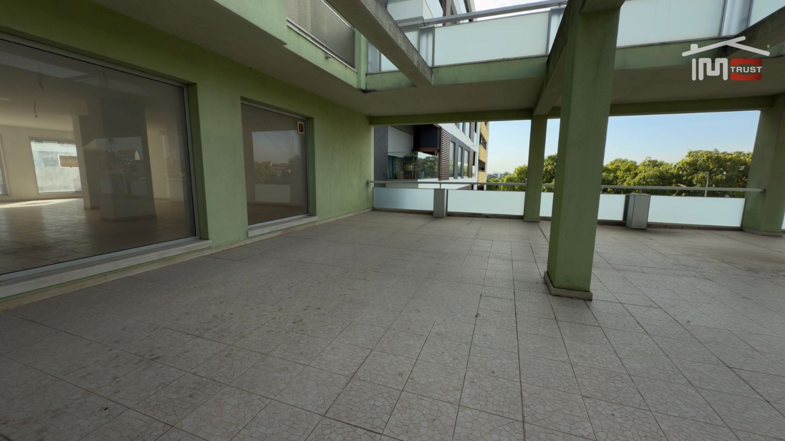 Loja para Venda em Camarate, Unhos e Apelação