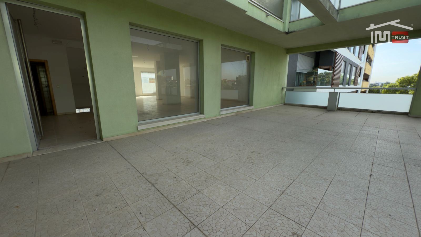 Loja para Venda em Camarate, Unhos e Apelação