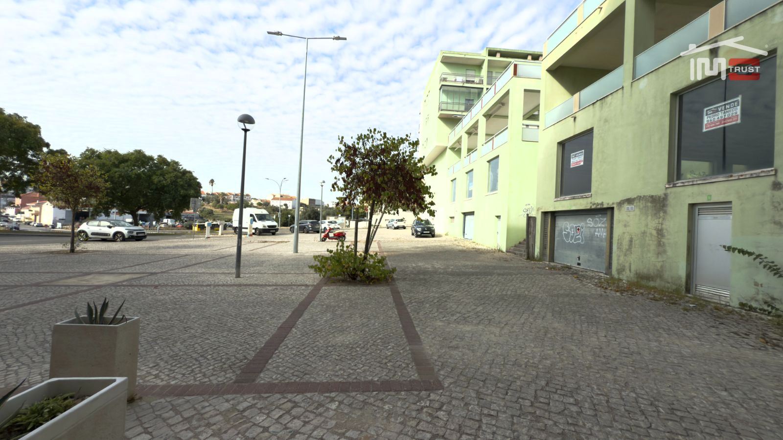 Loja para Venda em Camarate, Unhos e Apelação