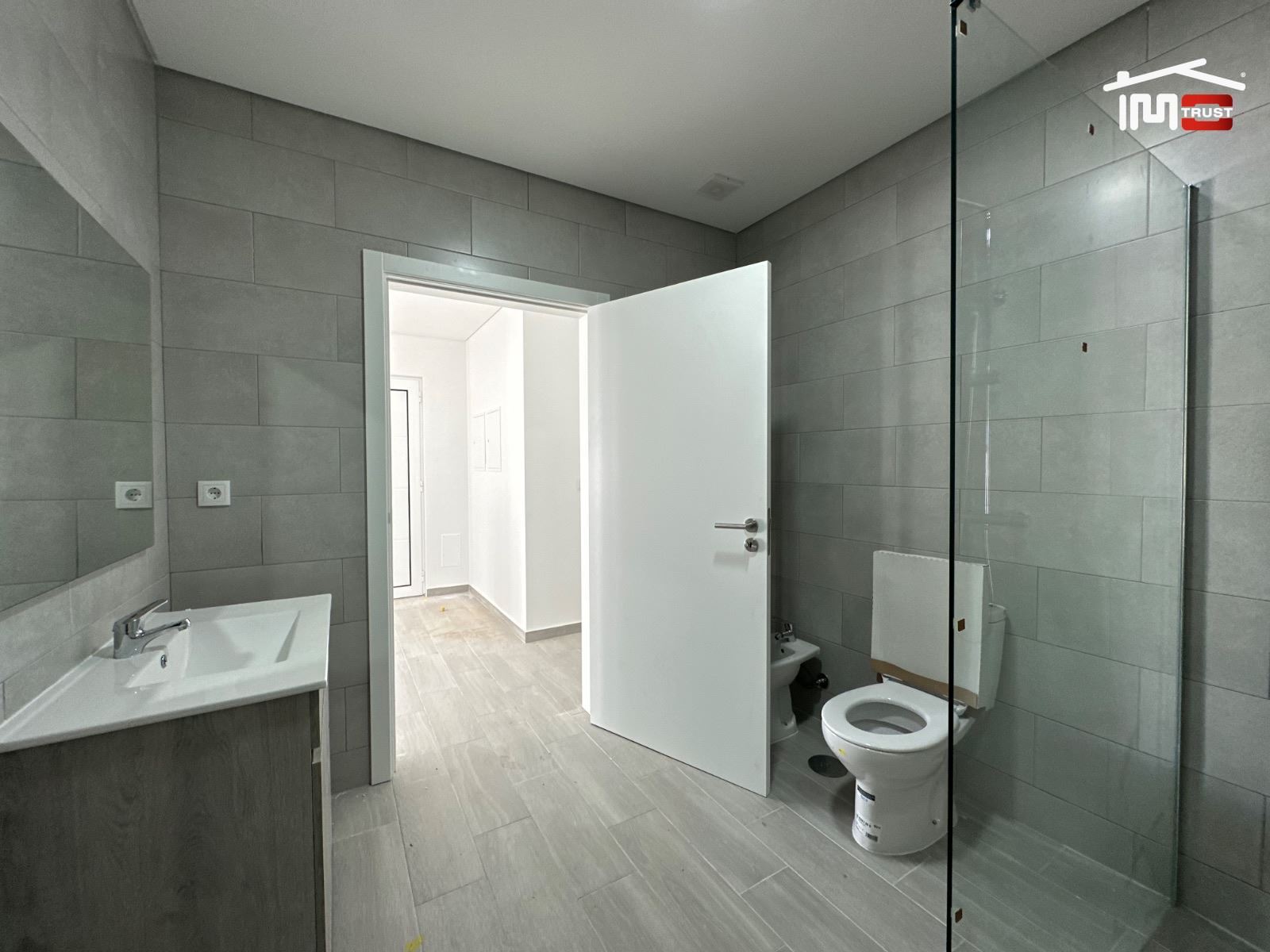 Moradia T4 para Venda em Atalaia e Alto Estanqueiro-Jardia