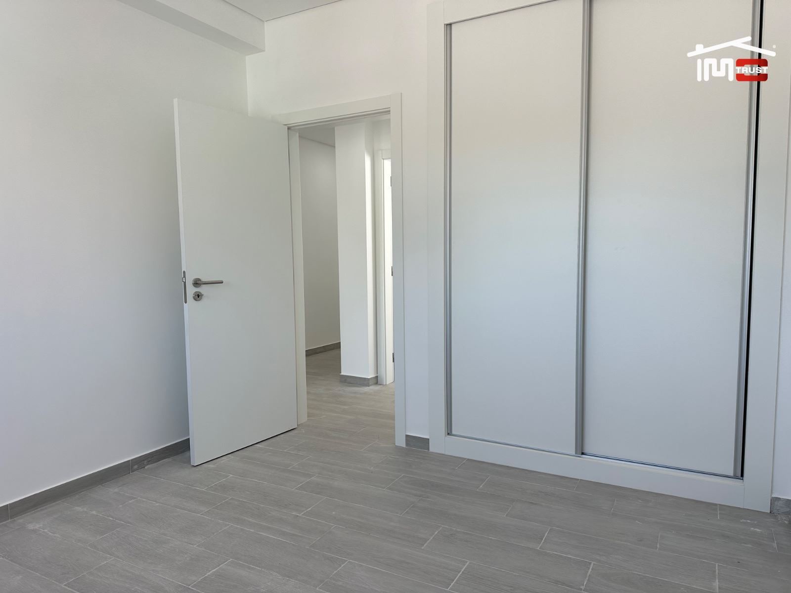 Moradia T4 para Venda em Atalaia e Alto Estanqueiro-Jardia