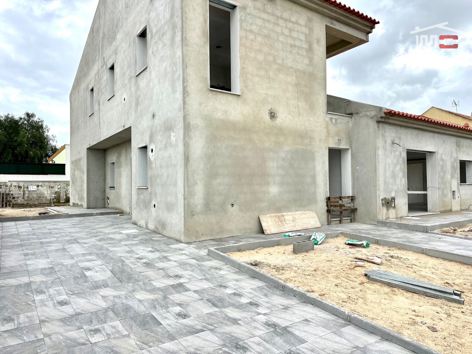 Moradia T4 para Venda em Atalaia e Alto Estanqueiro-Jardia