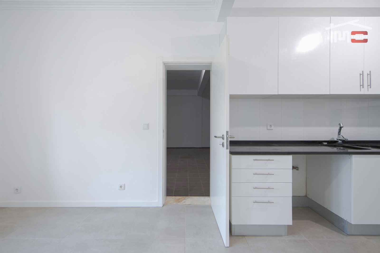 Moradia T4 para Venda em Queluz e Belas