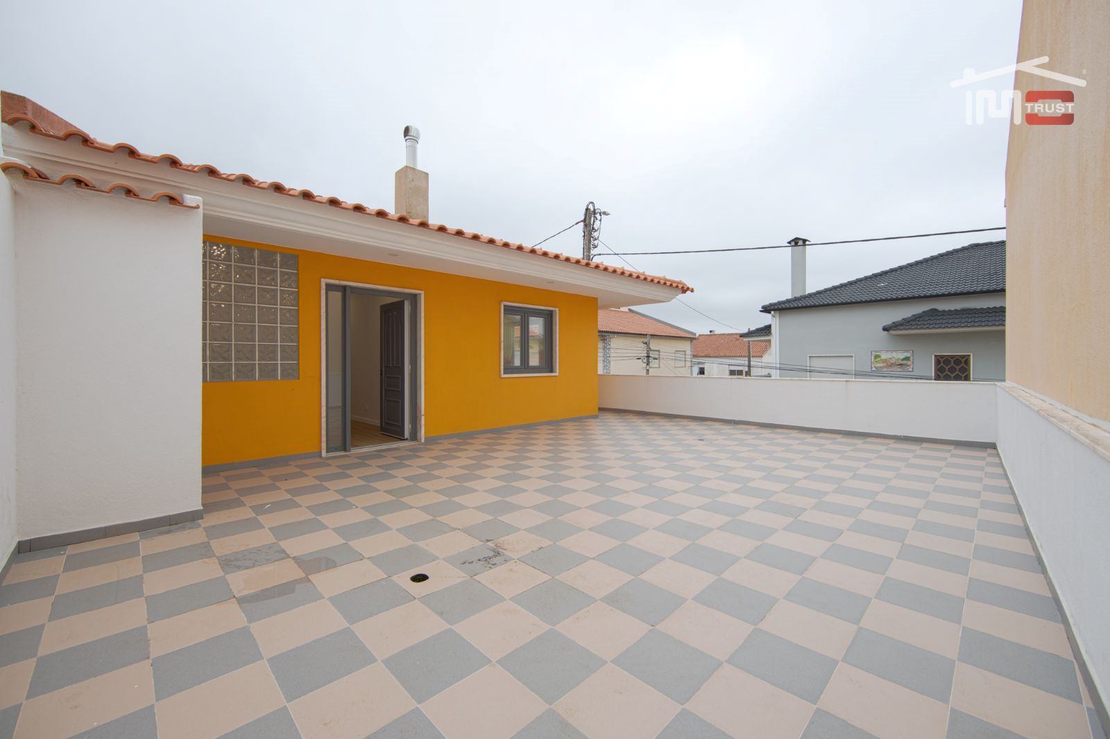 Moradia T4 para Venda em Queluz e Belas