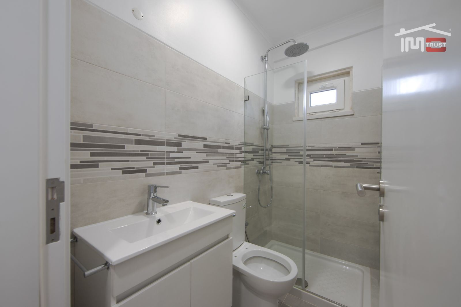 Moradia T4 para Venda em Queluz e Belas