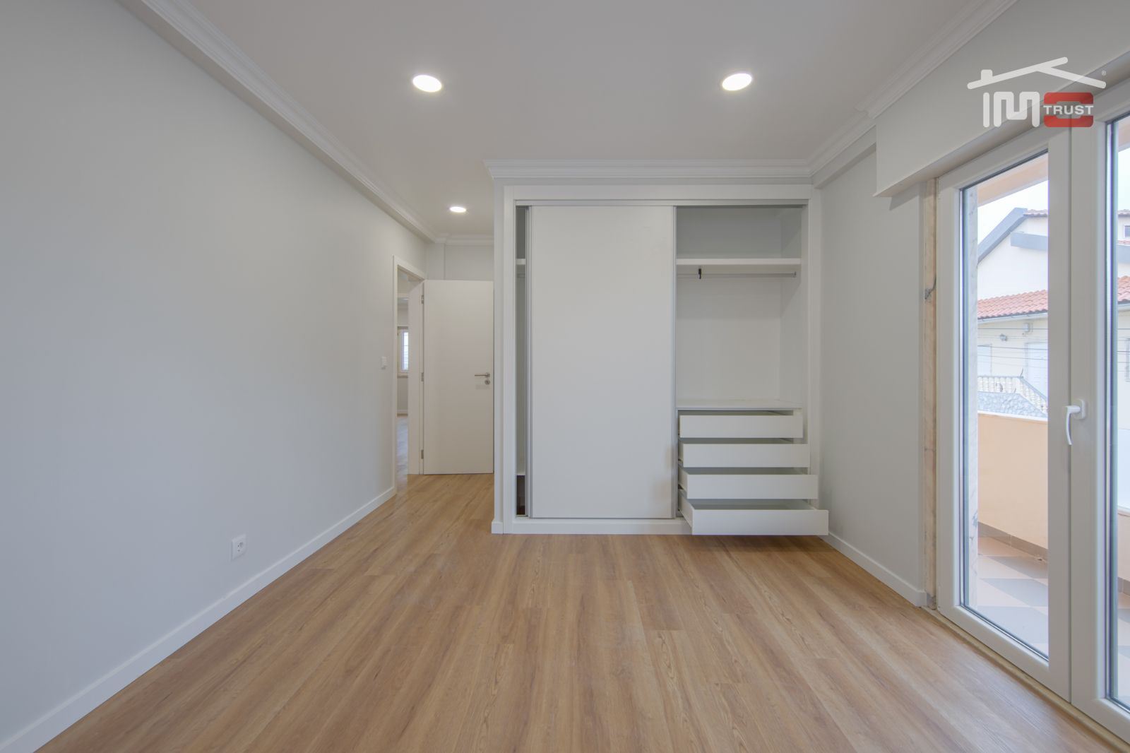 Moradia T4 para Venda em Queluz e Belas